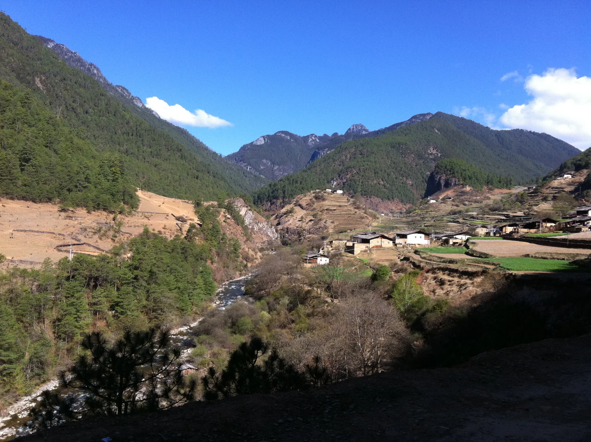 Yunnan, Shigu, China, mountains, sky village and river