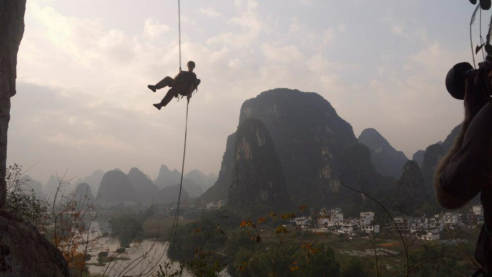 Eben abseiling, egg, Yangshuo, China, sky, mountains and river