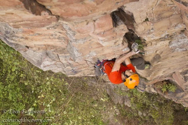 New routes in Zhangjiajie, one person, trad climbing, rock and grass