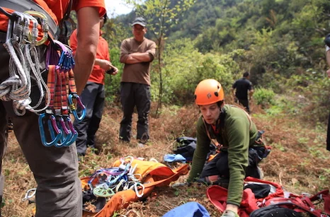 Media support, China, vertical access, climbing, equipment, setup
