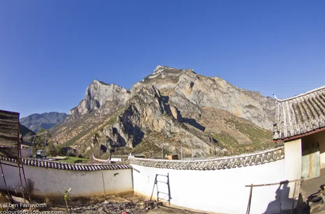 Shigu, Yunnan, China, sunshine and high cliffs