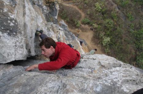 Eben rock climbing, egg, Yangshuo, China, rock, grass and ground